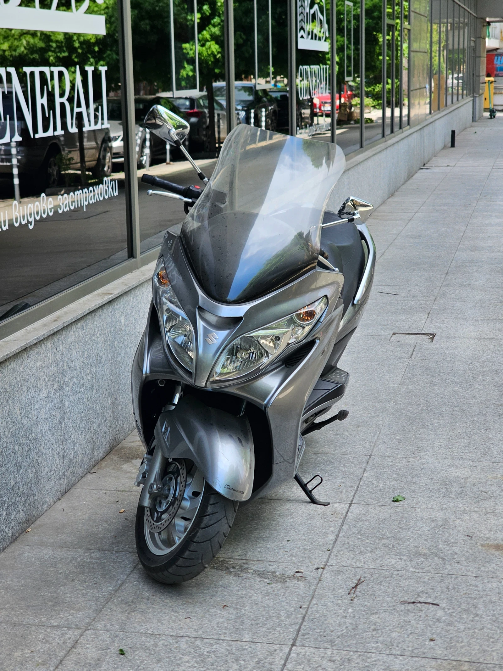 Suzuki Burgman AN 400