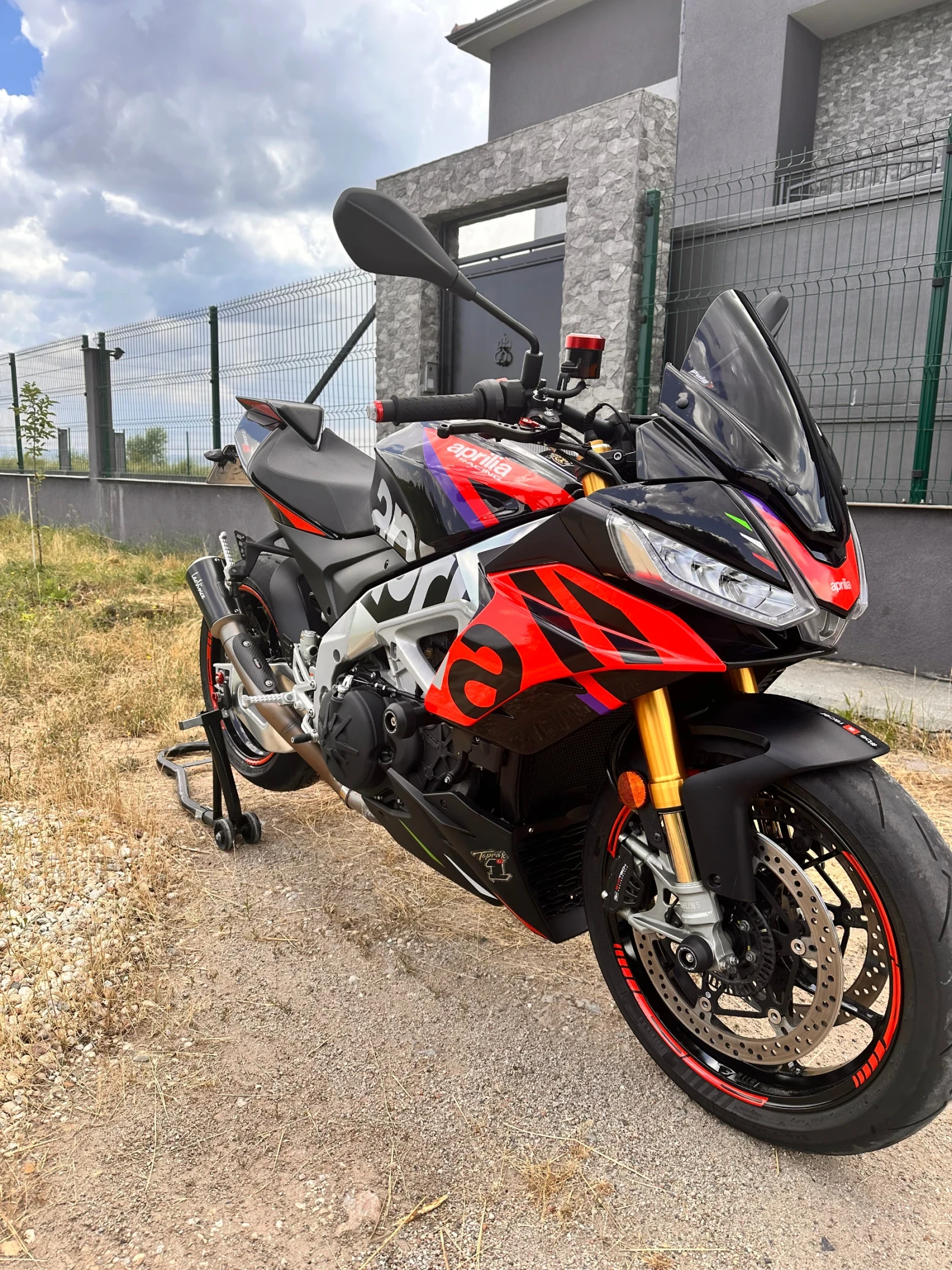 Aprilia Tuono V4 FACTORY 1100, снимка 3 - Мотоциклети и мототехника - 55100548