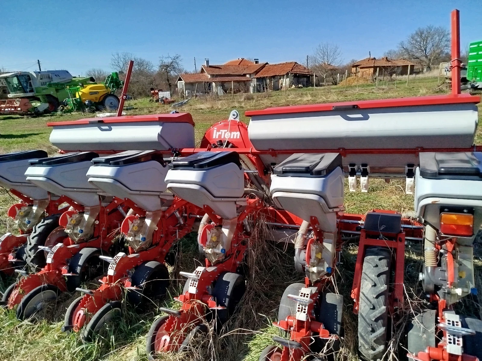 Сеялка IrTem 6 редова, снимка 3 - Селскостопанска техника - 53746626