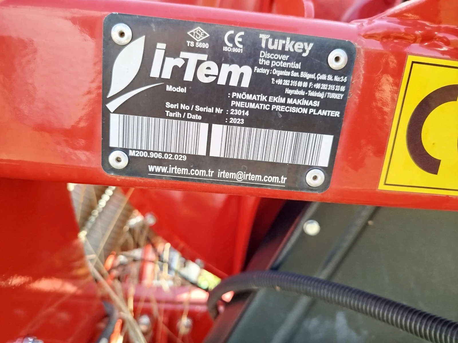 Сеялка IrTem 6 редова, снимка 2 - Селскостопанска техника - 53746626