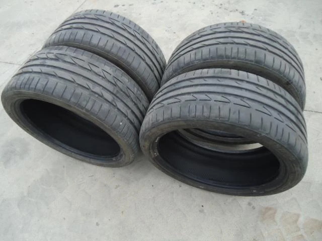 Гуми Летни 245/35R18, снимка 2 - Гуми и джанти - 33025007