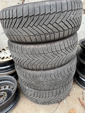 Гуми Зимни 215/60R16, снимка 1 - Гуми и джанти - 48481240