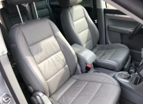 Обява за продажба на VW Touran 2.0TDI R-LINE DSG 7 МЕСТА КОЖЕН САЛОН  ~6 930 лв. - изображение 9 | Auto.bg Обява за продажба на VW Touran 2.0TDI R-LINE DSG 7 МЕСТА КОЖЕН САЛОН  ~6 930 лв. - изображение 9