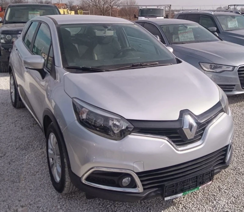 Renault Captur 1.6dci, снимка 2 - Автомобили и джипове - 49532064