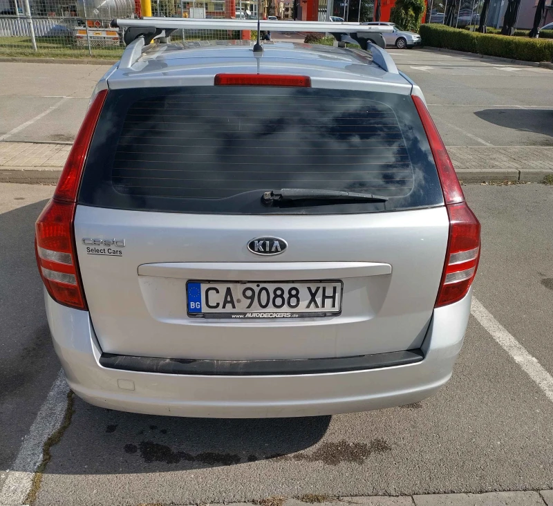 Kia Ceed 1.4 90кс, снимка 5 - Автомобили и джипове - 47497250