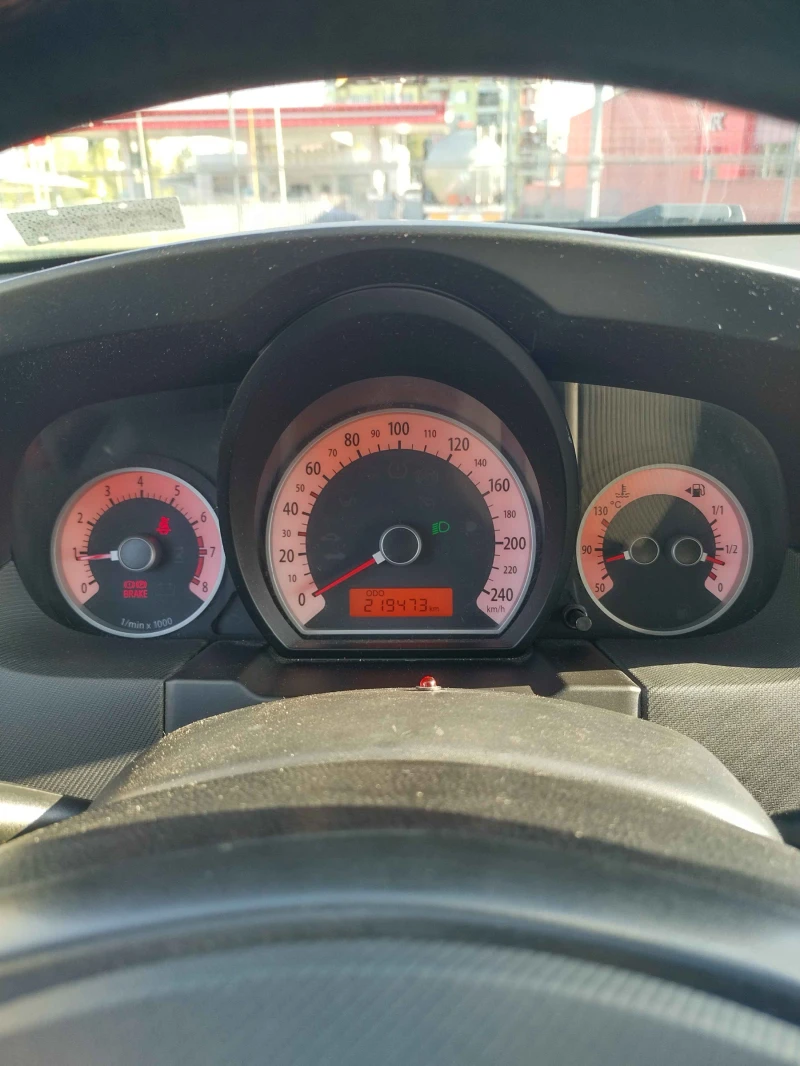 Kia Ceed 1.4 90кс, снимка 9 - Автомобили и джипове - 47497250