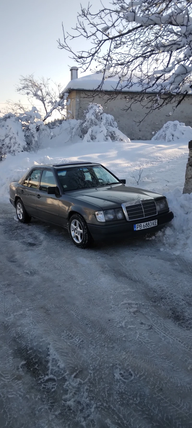 Mercedes-Benz 124, снимка 1 - Автомобили и джипове - 48523975