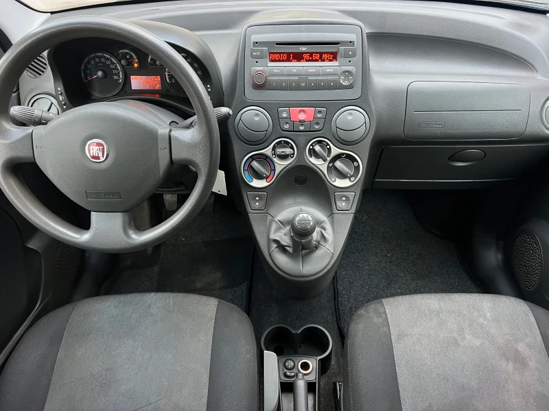 Fiat Panda 1.2i KLIMATIK/UNIKAT, снимка 9 - Автомобили и джипове - 49379440