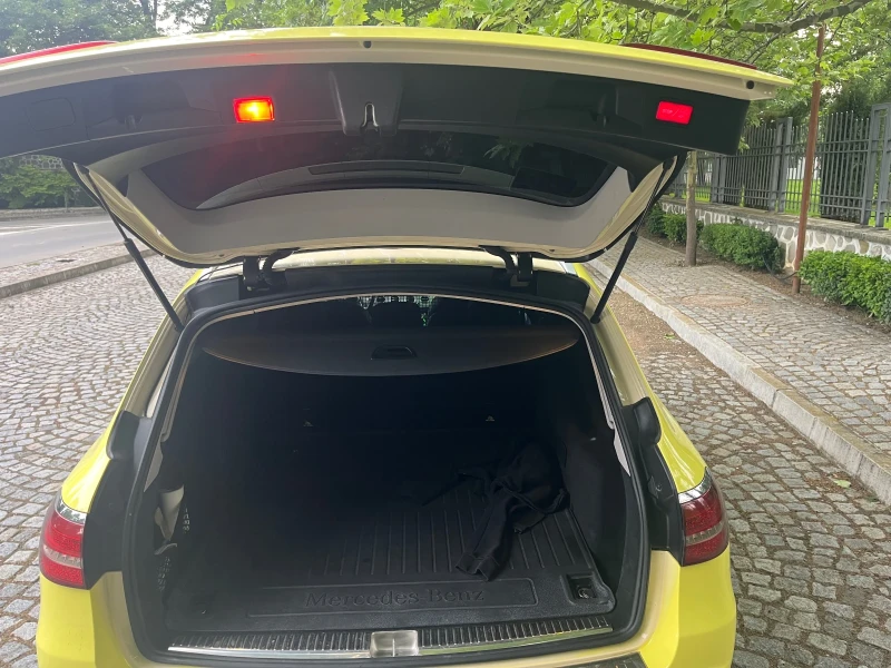 Mercedes-Benz E 200, снимка 9 - Автомобили и джипове - 50404736