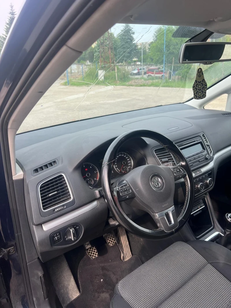 VW Sharan 2.0tdi 4x4, снимка 14 - Автомобили и джипове - 50969504