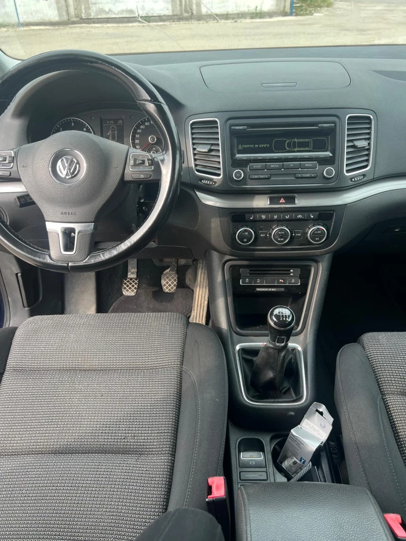 VW Sharan 2.0tdi 4x4, снимка 11 - Автомобили и джипове - 50969504