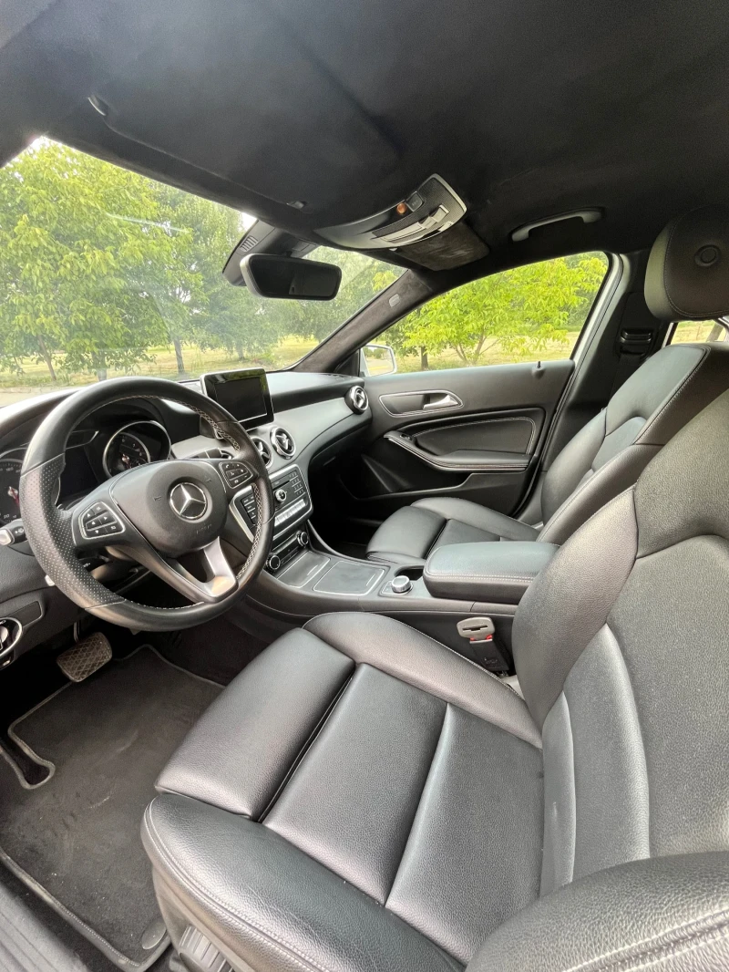Mercedes-Benz GLA 180, снимка 10 - Автомобили и джипове - 52515275