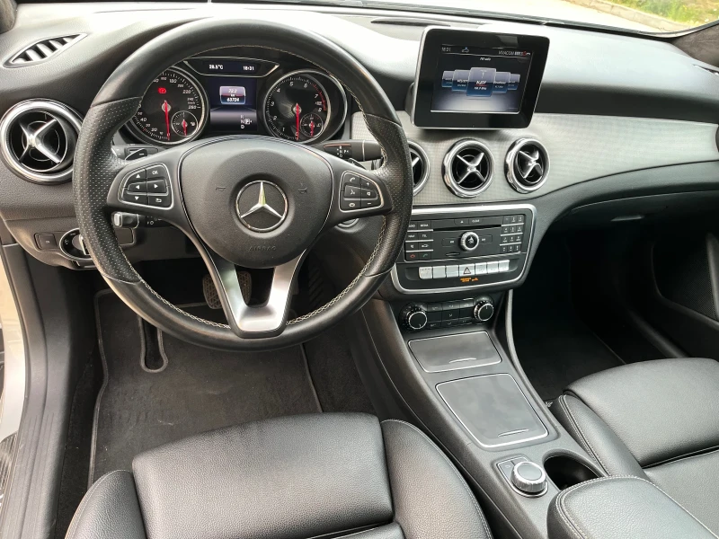 Mercedes-Benz GLA 180, снимка 11 - Автомобили и джипове - 52515275
