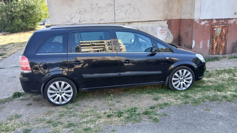 Opel Zafira 1.9 TDCI 120HP, снимка 7 - Автомобили и джипове - 52638171
