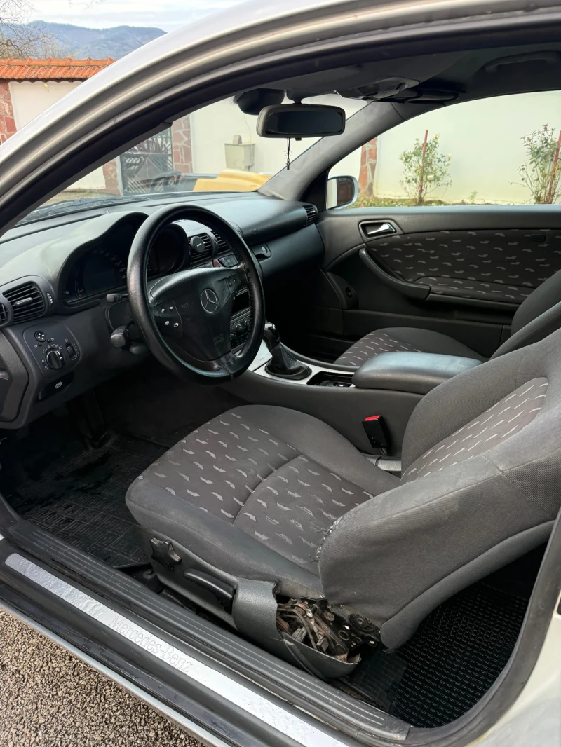 Mercedes-Benz C 180 W 203 Coupe, снимка 12 - Автомобили и джипове - 52730003