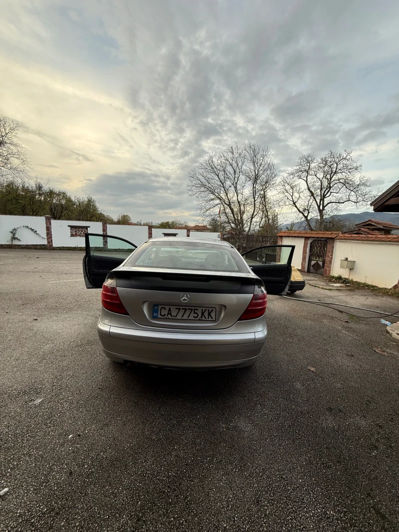 Mercedes-Benz C 180 W 203 Coupe, снимка 4 - Автомобили и джипове - 52730003