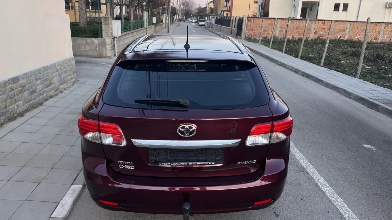 Toyota Avensis 2.2 D-4D , снимка 6 - Автомобили и джипове - 52852133
