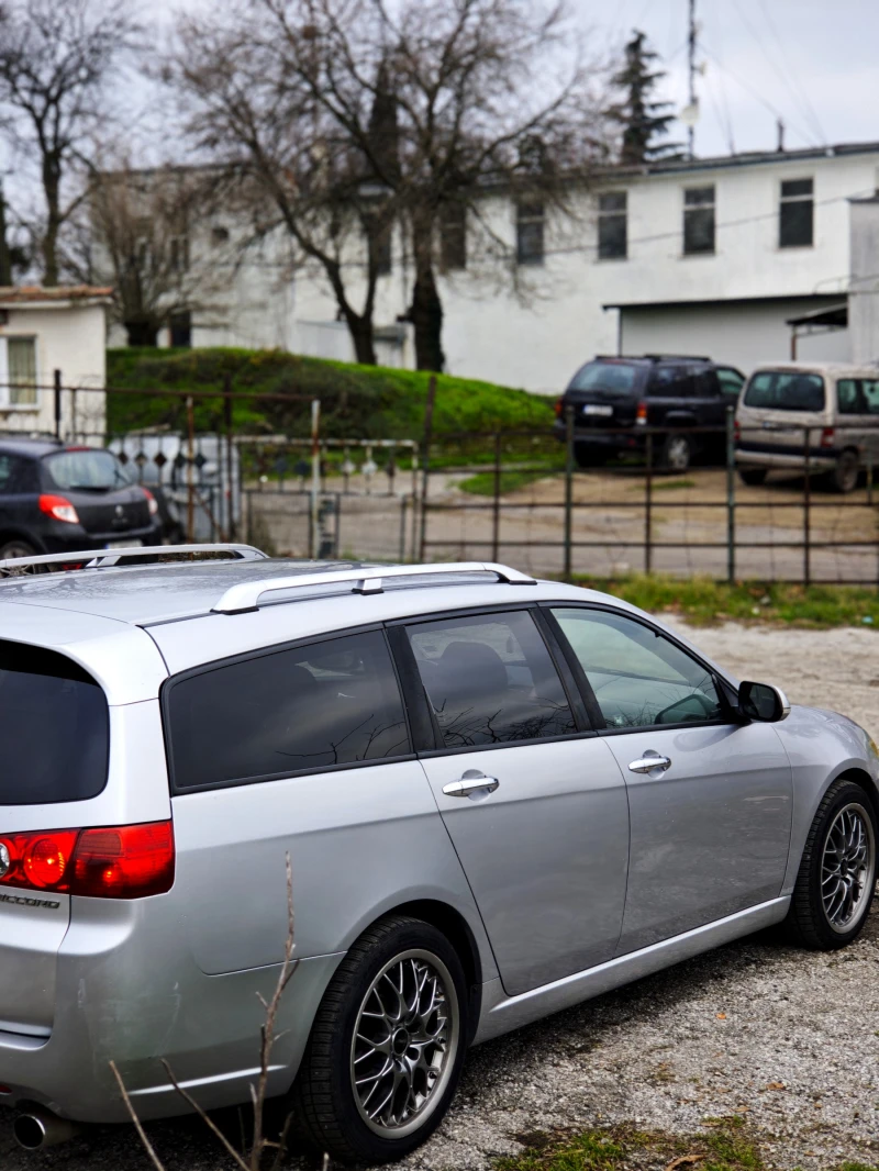 Honda Accord 2.4EXECUTIVE, снимка 4 - Автомобили и джипове - 52859442