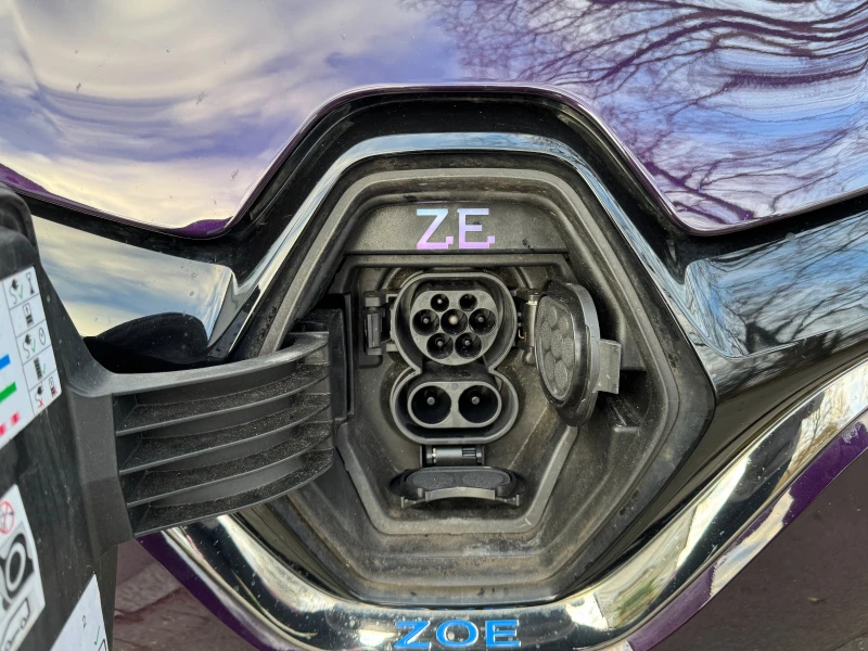 Renault Zoe 52kWh_CCS_Кам_Пр./Зад.пактр_Подгрев_SoH 96%_Сертиф, снимка 10 - Автомобили и джипове - 53185611