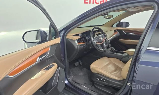 Cadillac XT5 XT5 3.6 Platinum AWD, снимка 10 - Автомобили и джипове - 54152978