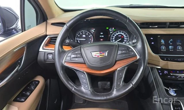 Cadillac XT5 XT5 3.6 Platinum AWD, снимка 11 - Автомобили и джипове - 54152978