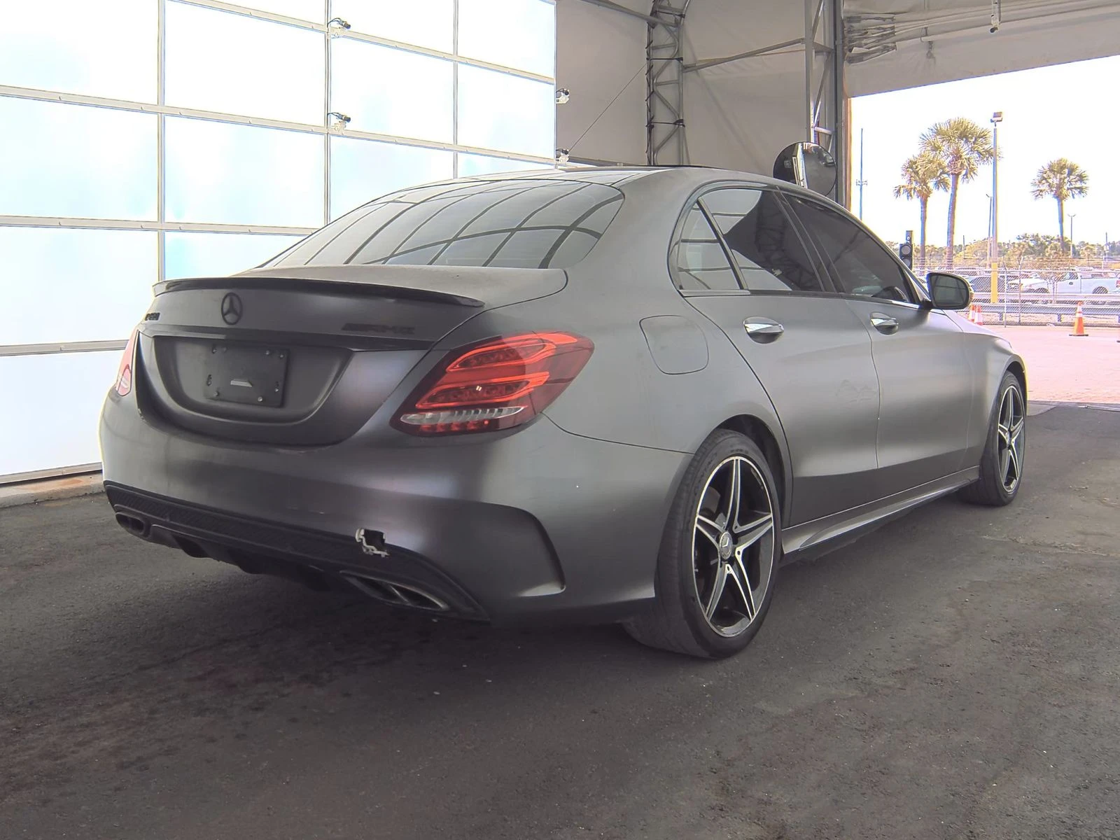 Mercedes-Benz C 450 AMG 4MATIC* ПОДГРЕВ* КАМЕРА* КЕЙЛЕС* LANE* ASSIST - изображение 2
