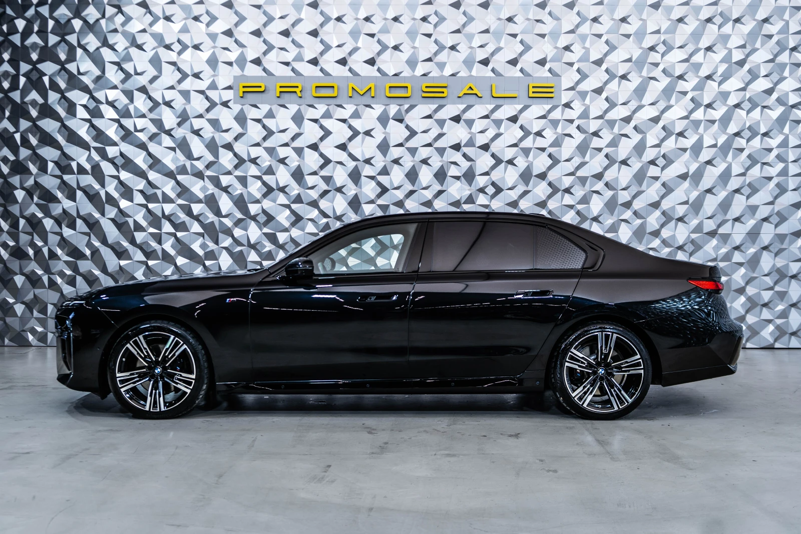 BMW 740 d xDrive M B&W*  | Mobile.bg   3