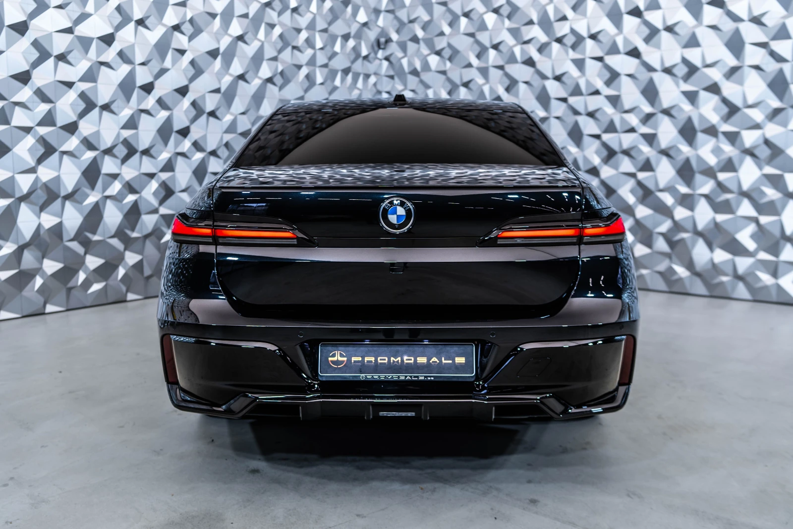 BMW 740 d xDrive M B&W*  | Mobile.bg   5