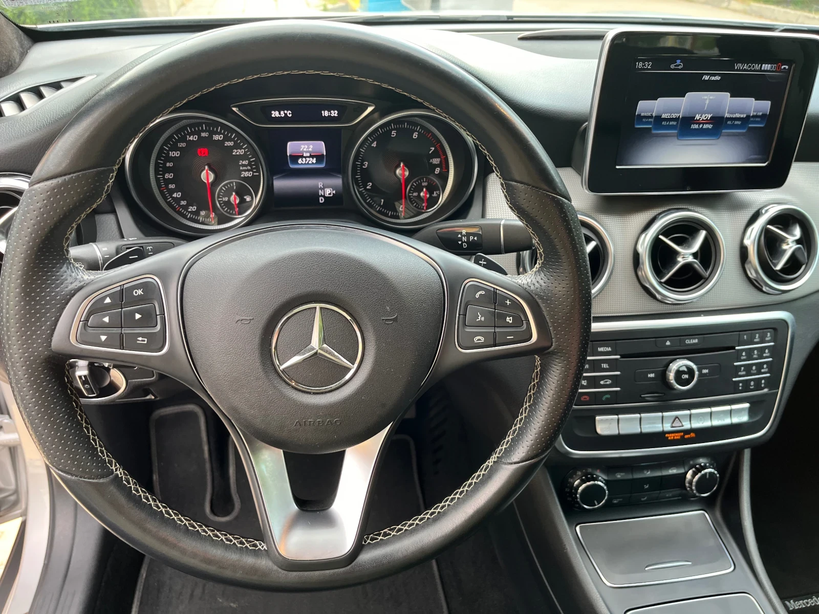 Mercedes-Benz GLA 180 | Mobile.bg   13