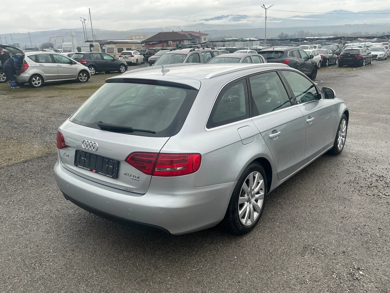 Audi A4 2.0 TDI quattro - изображение 8
