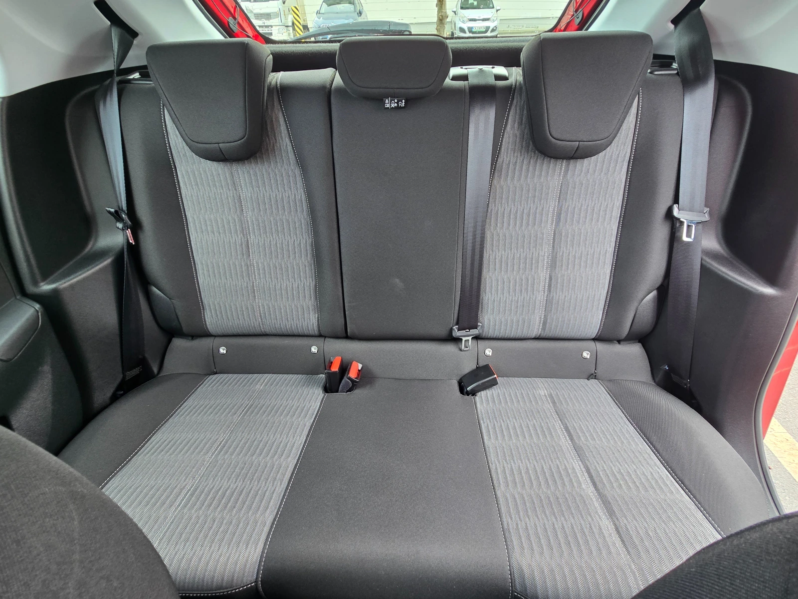 Opel Corsa 1.2, снимка 14 - Автомобили и джипове - 54010555