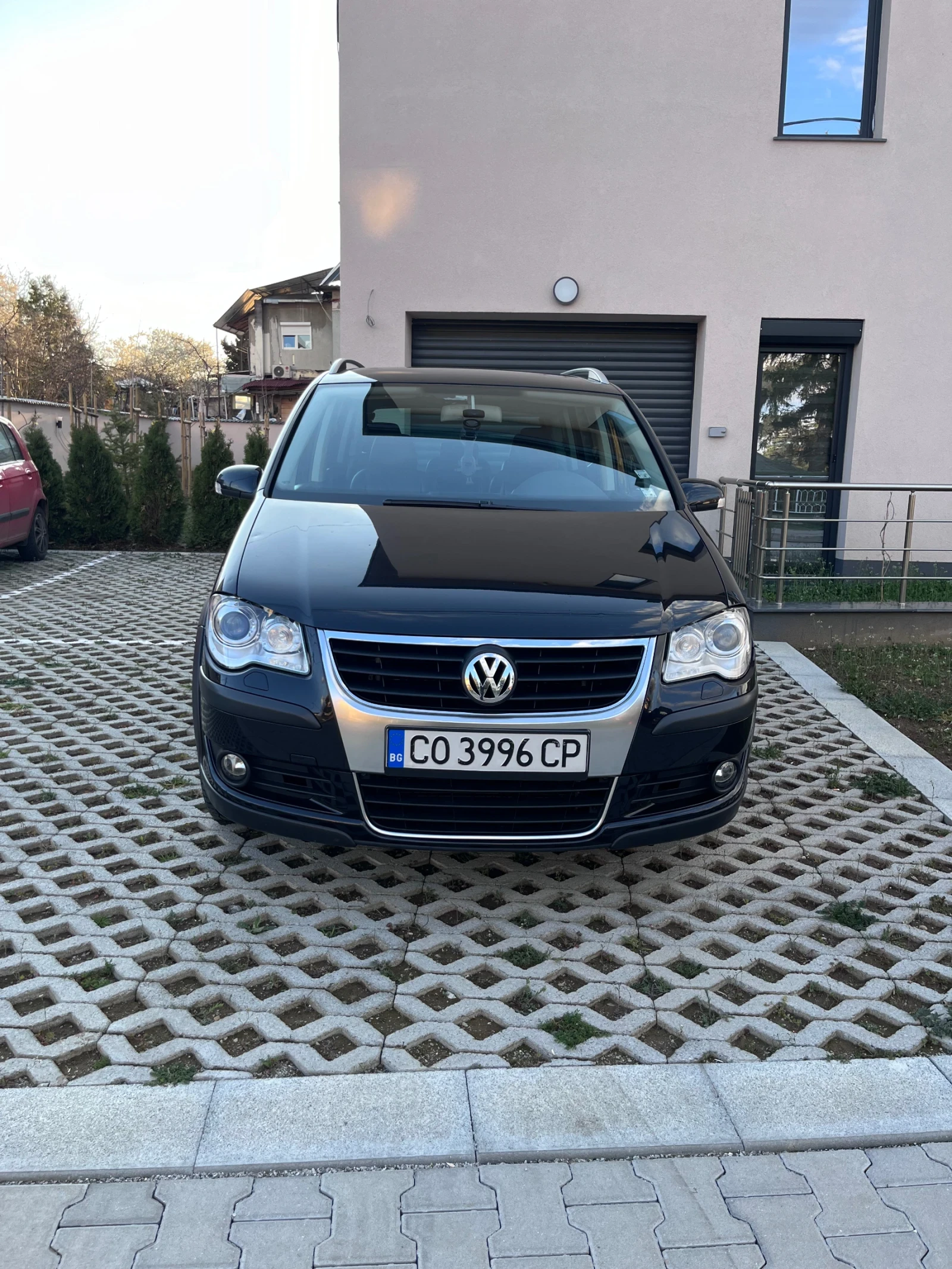 VW Touran Cross 1.4TSI 170-hp Automatic , снимка 2 - Автомобили и джипове - 54101262