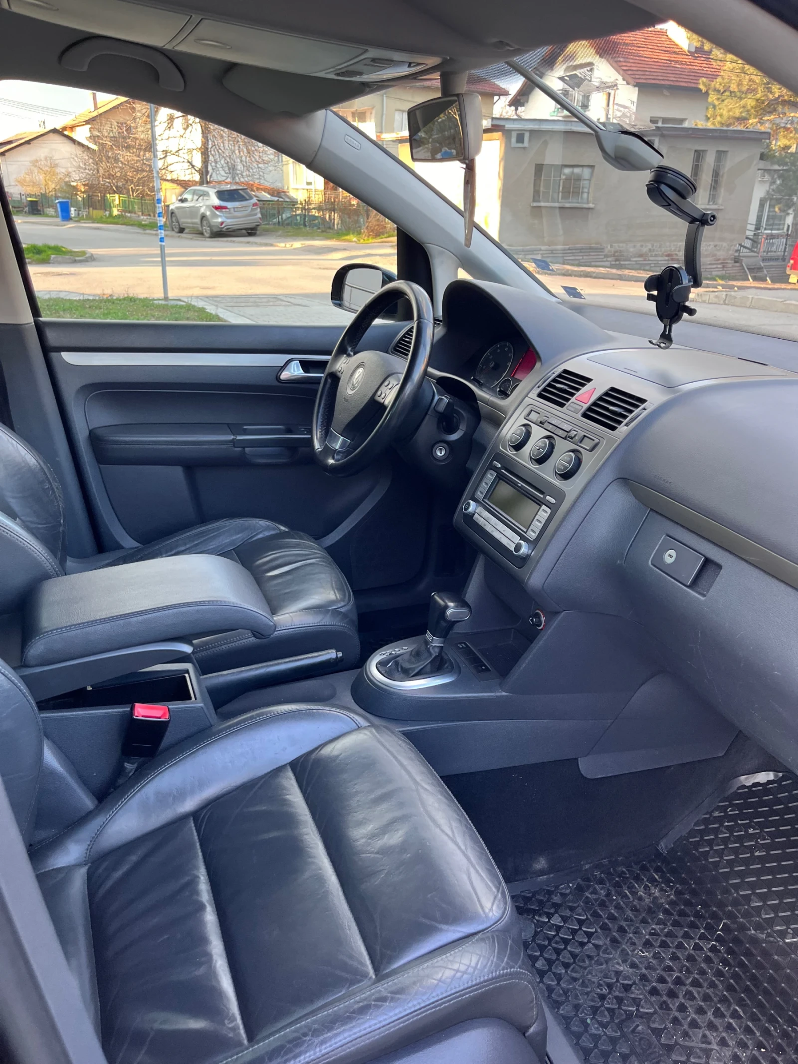 VW Touran Cross 1.4TSI 170-hp Automatic , снимка 14 - Автомобили и джипове - 54101262