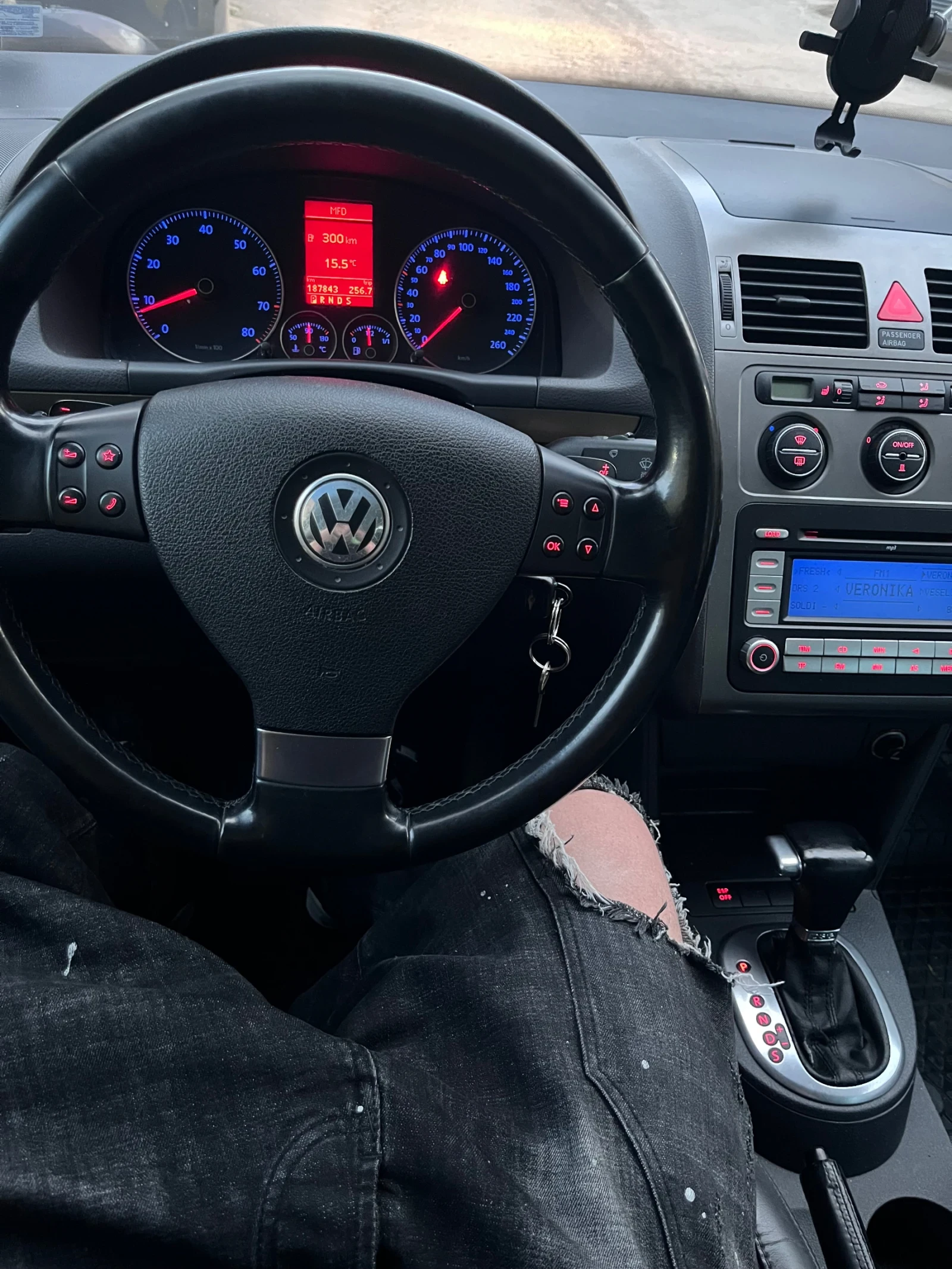 VW Touran Cross 1.4TSI 170-hp Automatic , снимка 10 - Автомобили и джипове - 54101262