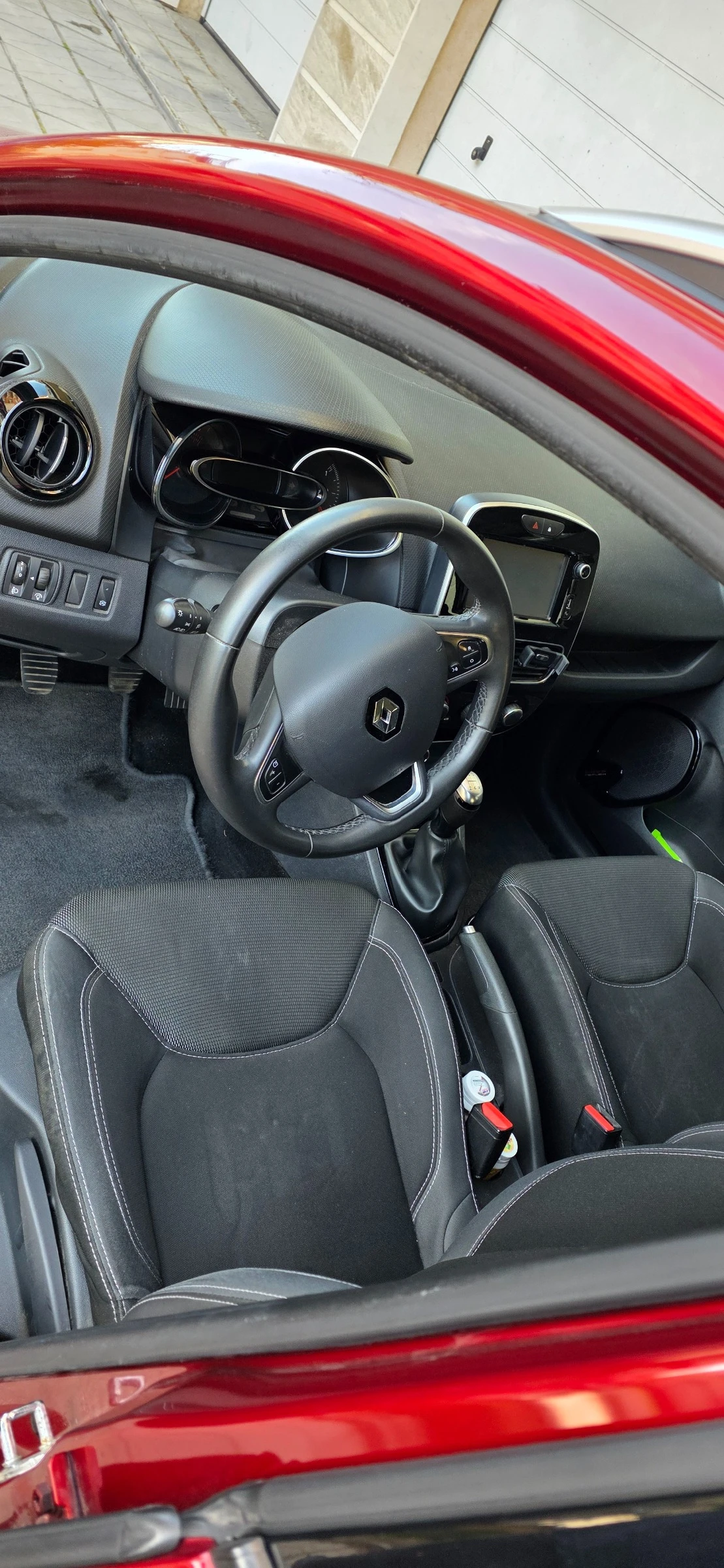 Renault Clio Grandtour, снимка 12 - Автомобили и джипове - 54306929