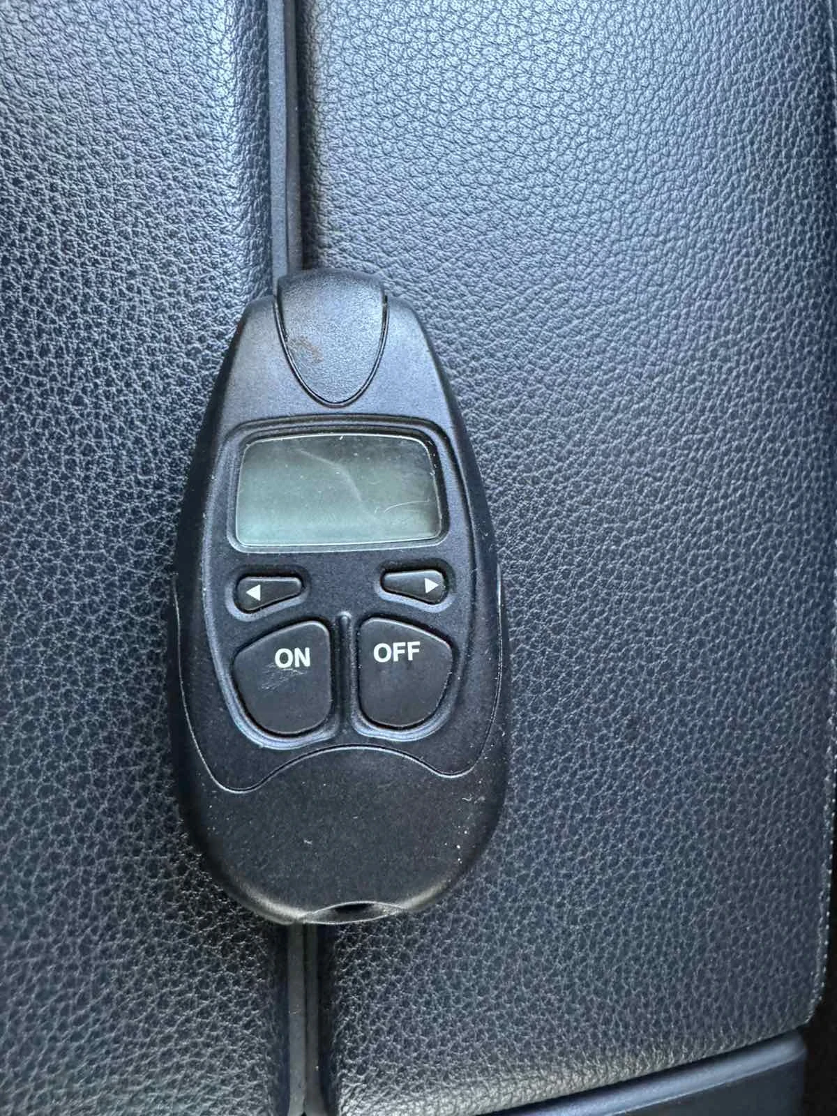 Mercedes-Benz E 250 2.2, снимка 13 - Автомобили и джипове - 54415043