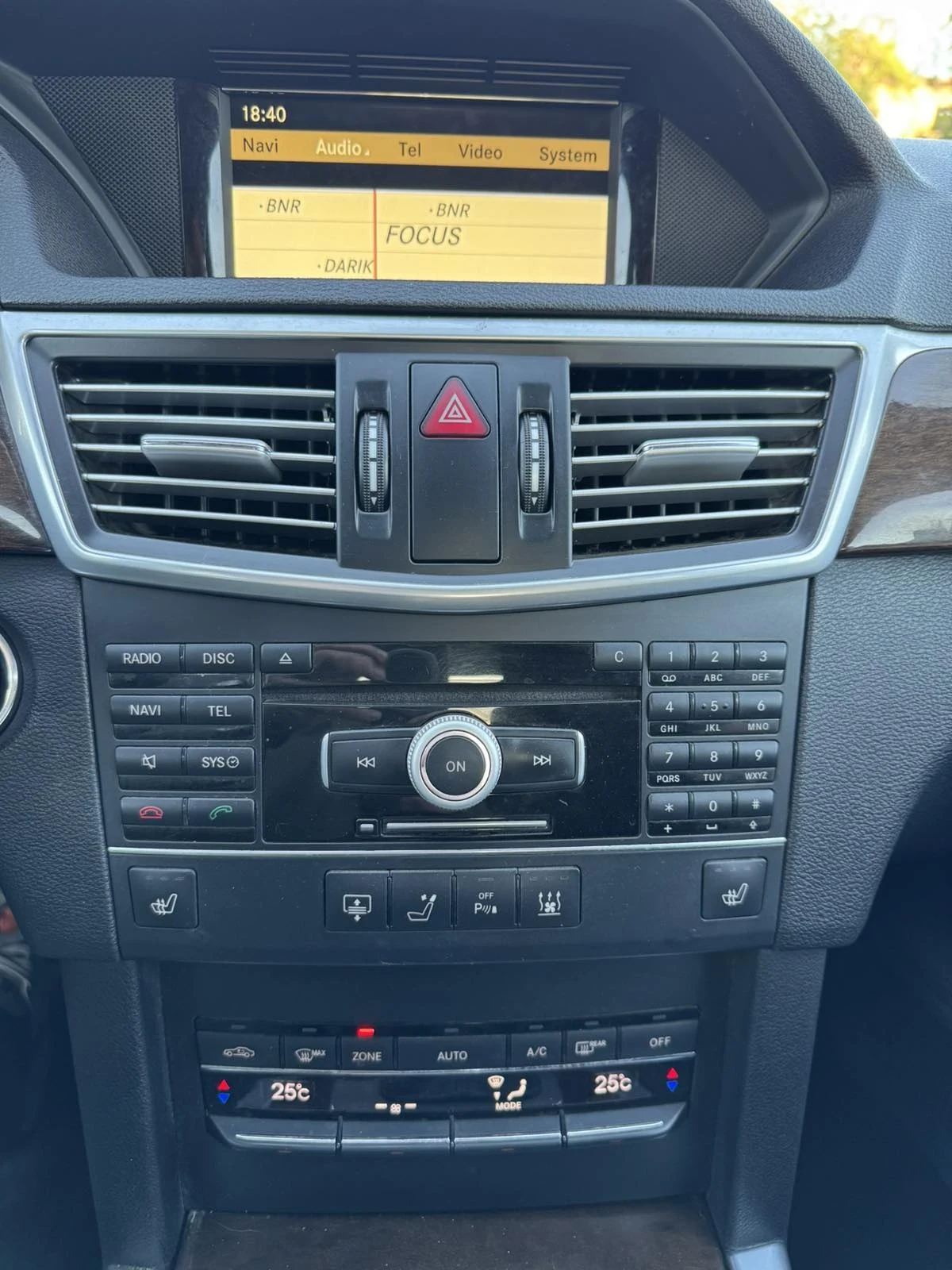 Mercedes-Benz E 250 2.2, снимка 15 - Автомобили и джипове - 54415043