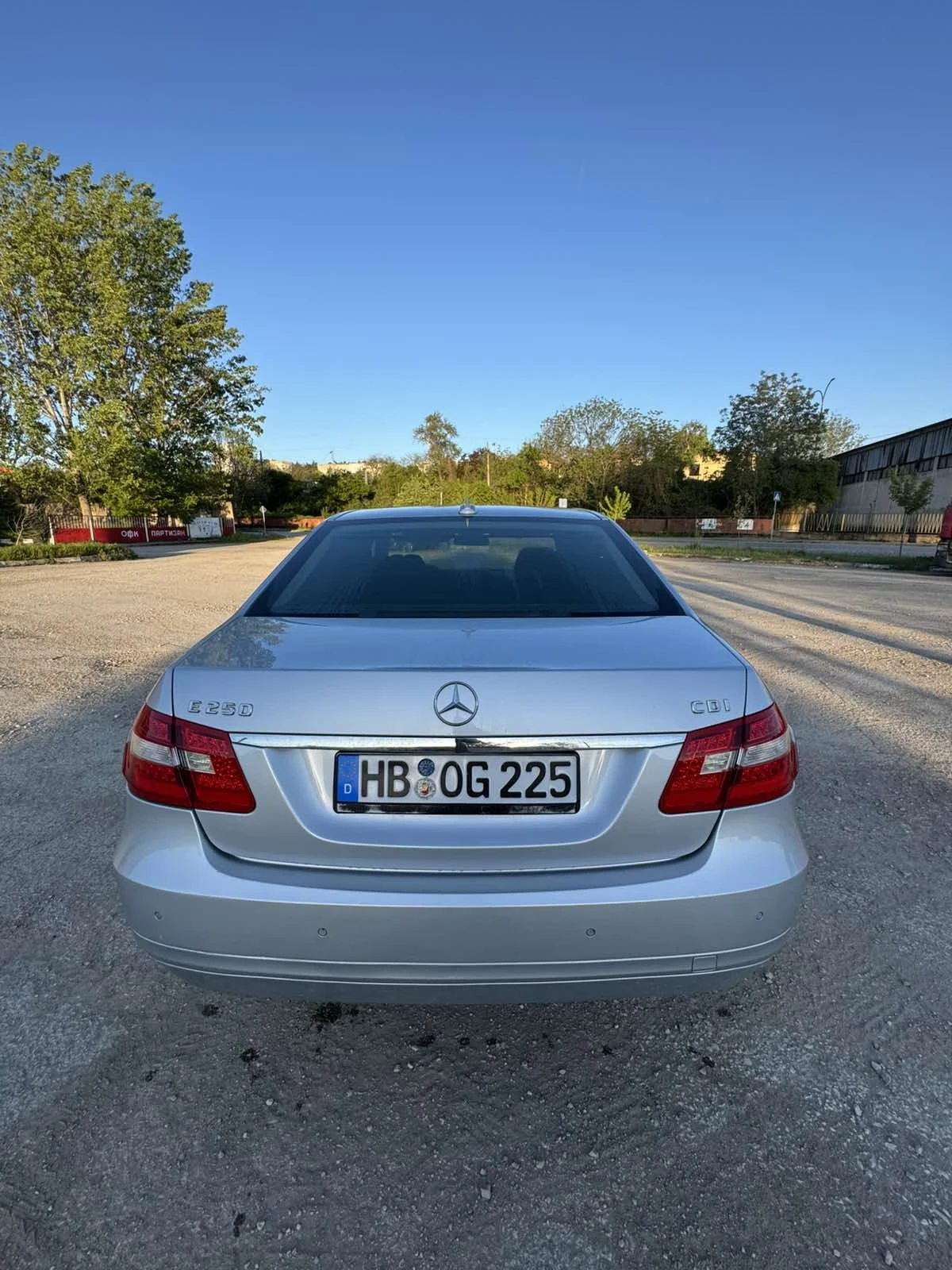 Mercedes-Benz E 250 2.2, снимка 4 - Автомобили и джипове - 54415043