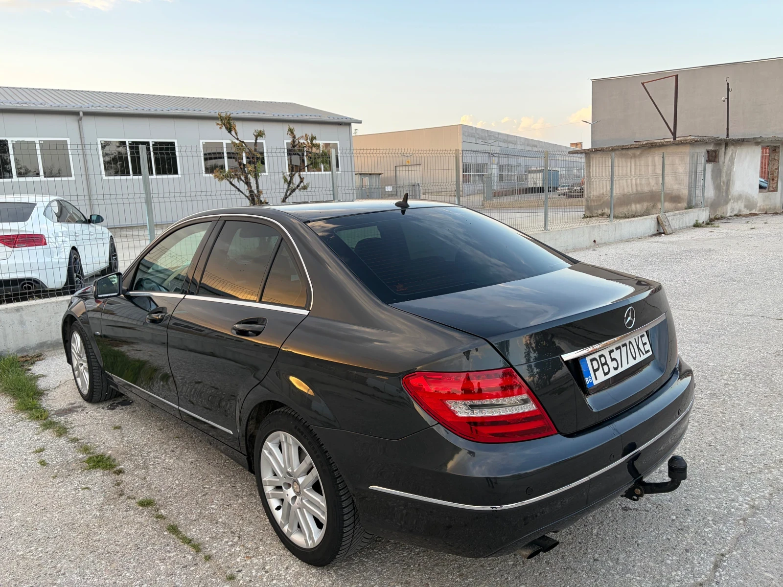 Mercedes-Benz C 200, снимка 4 - Автомобили и джипове - 54555708