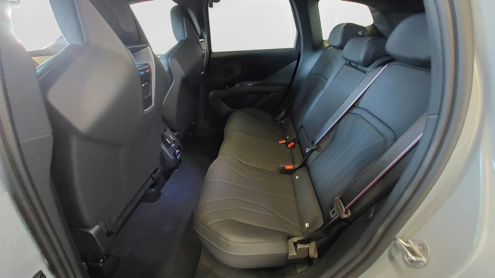 BMW iX3 50 xDrive, снимка 9 - Автомобили и джипове - 55717659