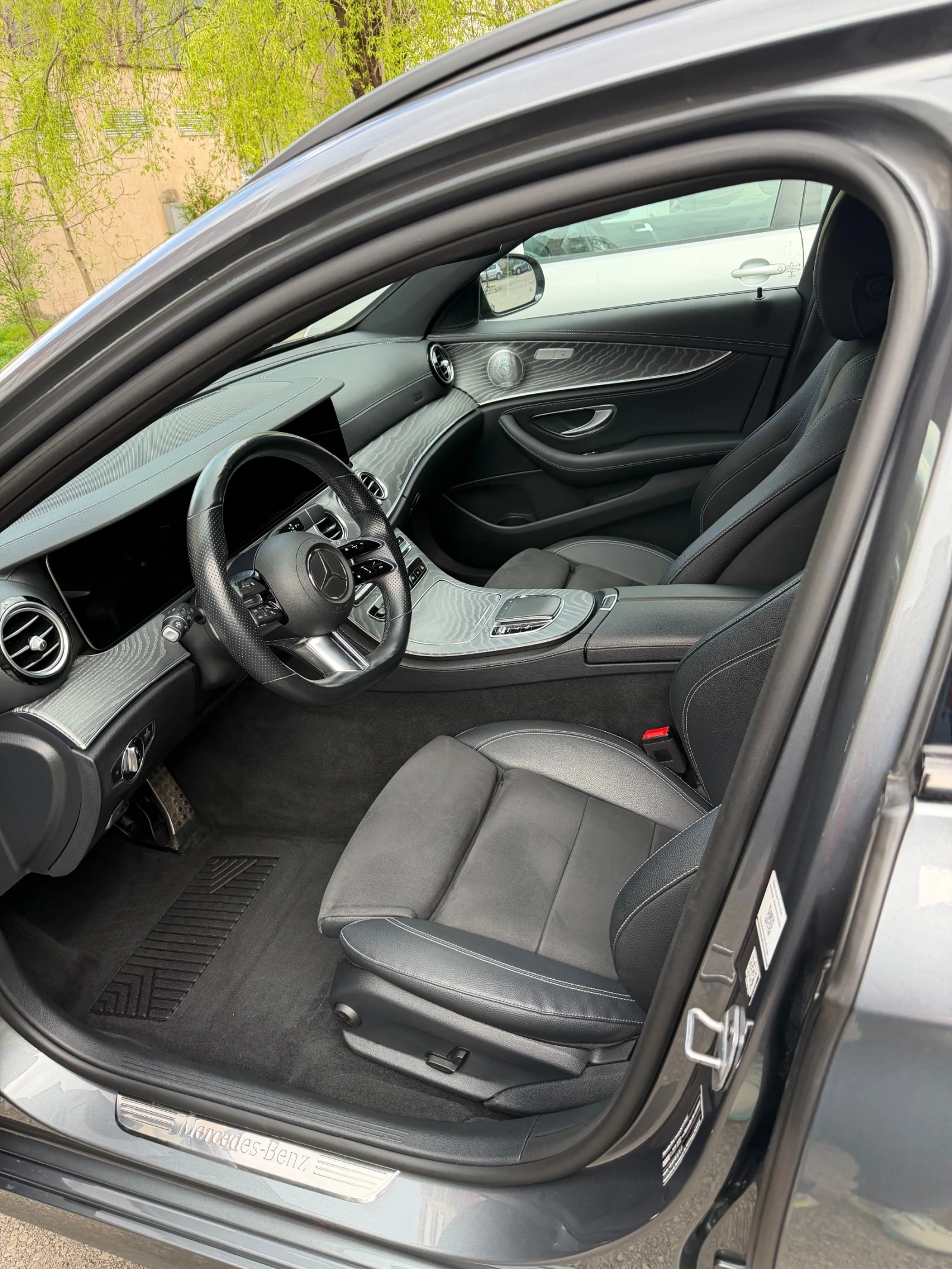Mercedes-Benz E 300 DE AMG 4Matic 9G Facelift, снимка 7 - Автомобили и джипове - 55962327