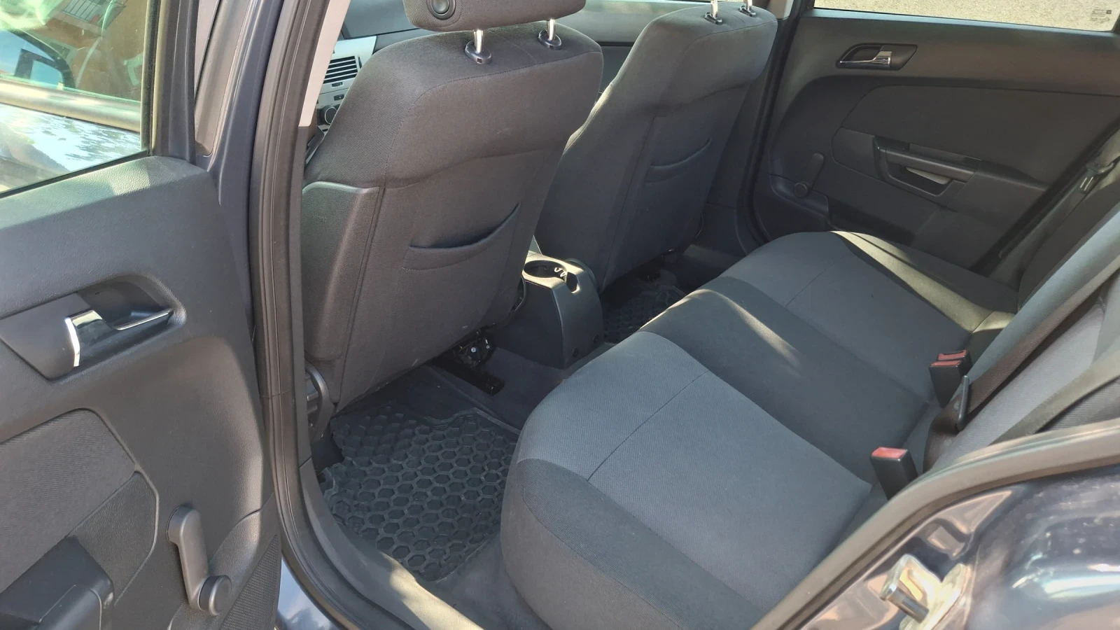 Opel Astra, снимка 6 - Автомобили и джипове - 56463712