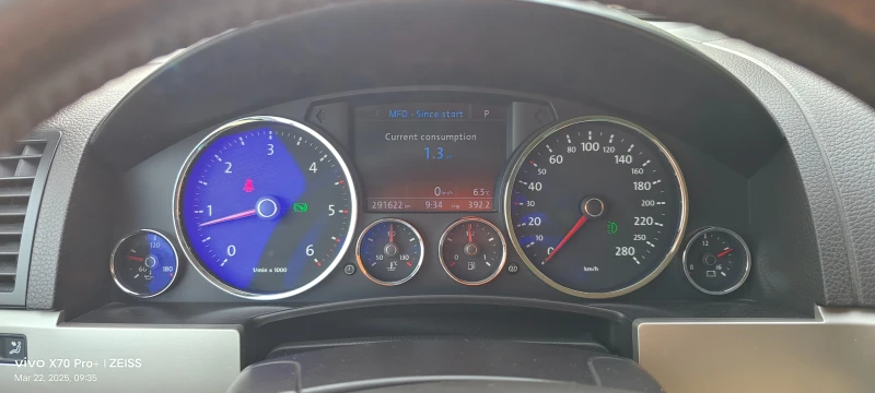 VW Touareg 3.0 TDI V6, снимка 13 - Автомобили и джипове - 52597292