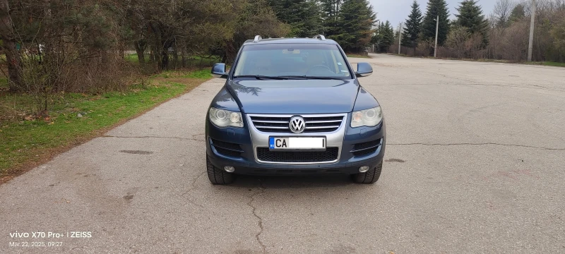 VW Touareg 3.0 TDI V6, снимка 3 - Автомобили и джипове - 52597292
