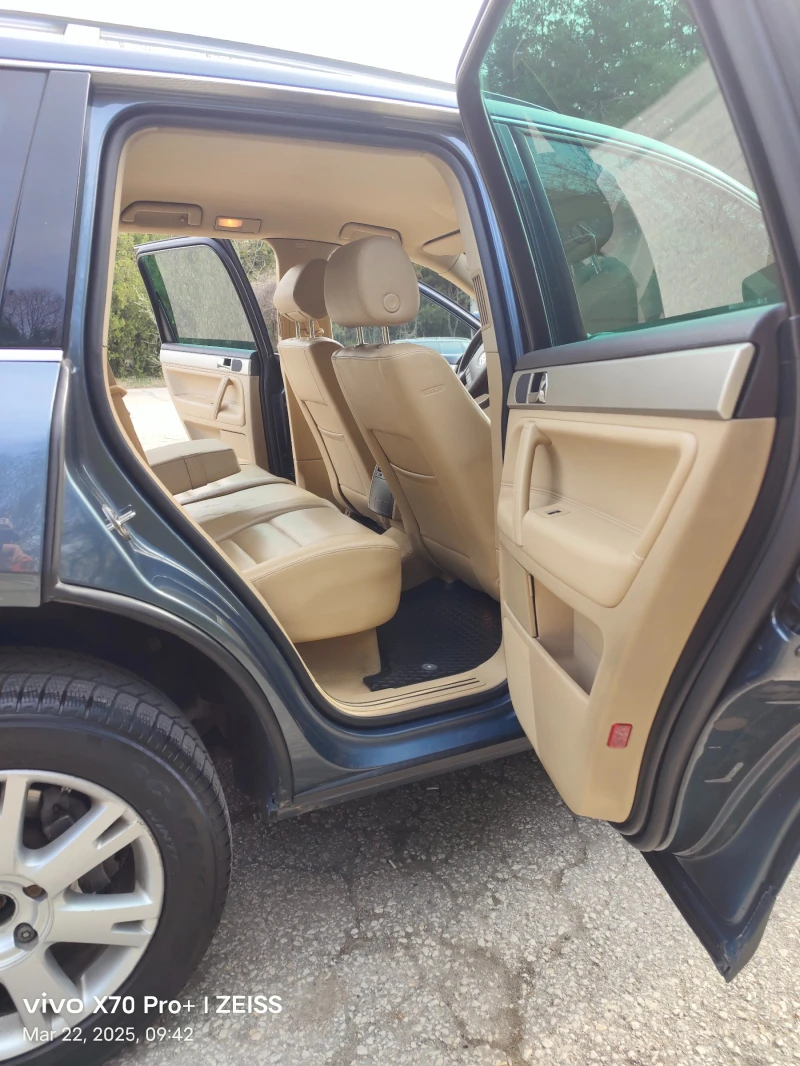 VW Touareg 3.0 TDI V6, снимка 11 - Автомобили и джипове - 52597292