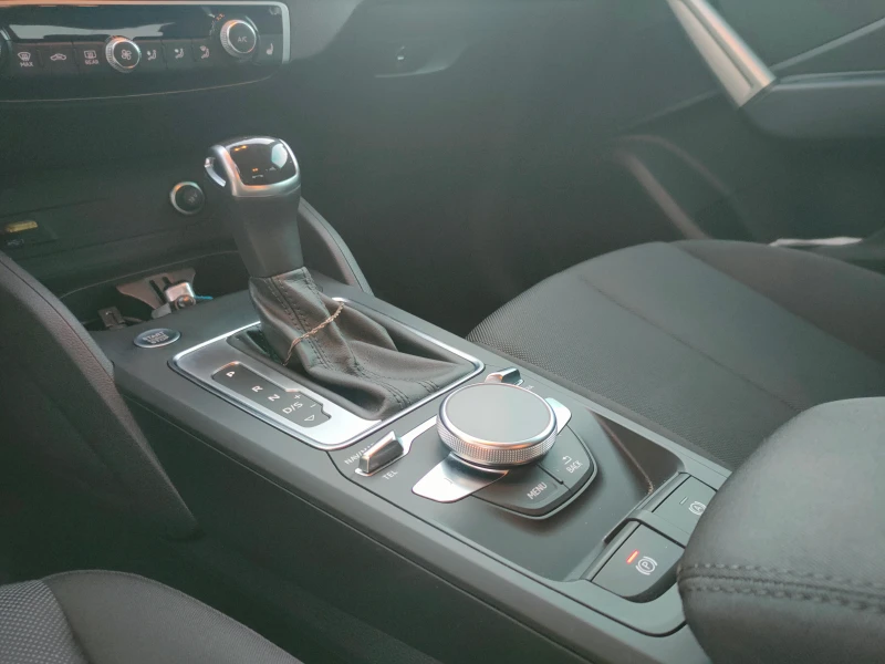 Audi Q2, снимка 9 - Автомобили и джипове - 53193480