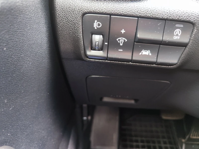 Kia Sportage, снимка 14 - Автомобили и джипове - 53565188
