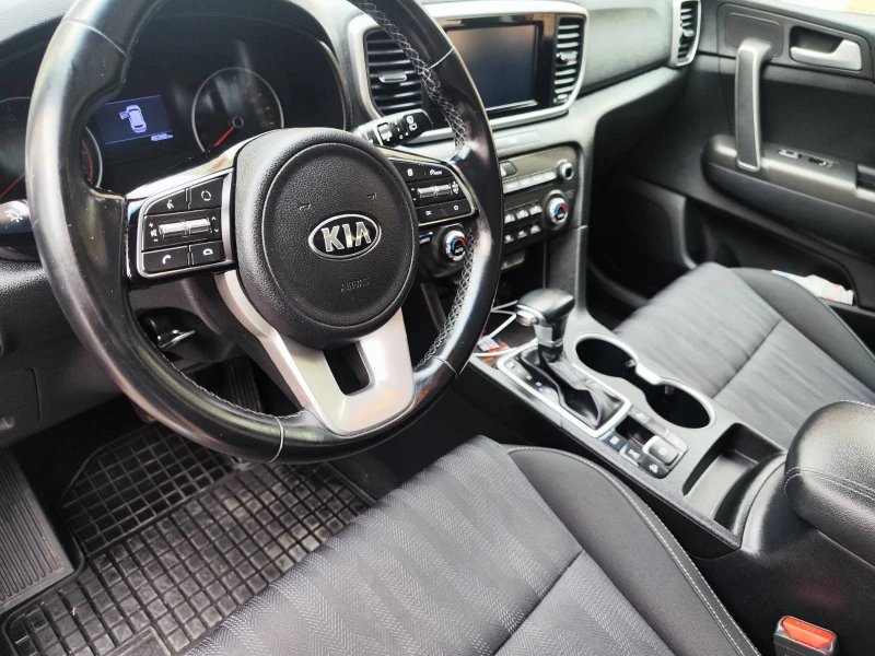 Kia Sportage, снимка 11 - Автомобили и джипове - 53565188