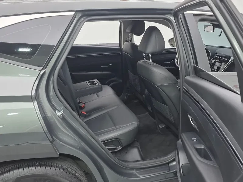 Hyundai Tucson 2.0 2WD MODERN, снимка 12 - Автомобили и джипове - 55802027
