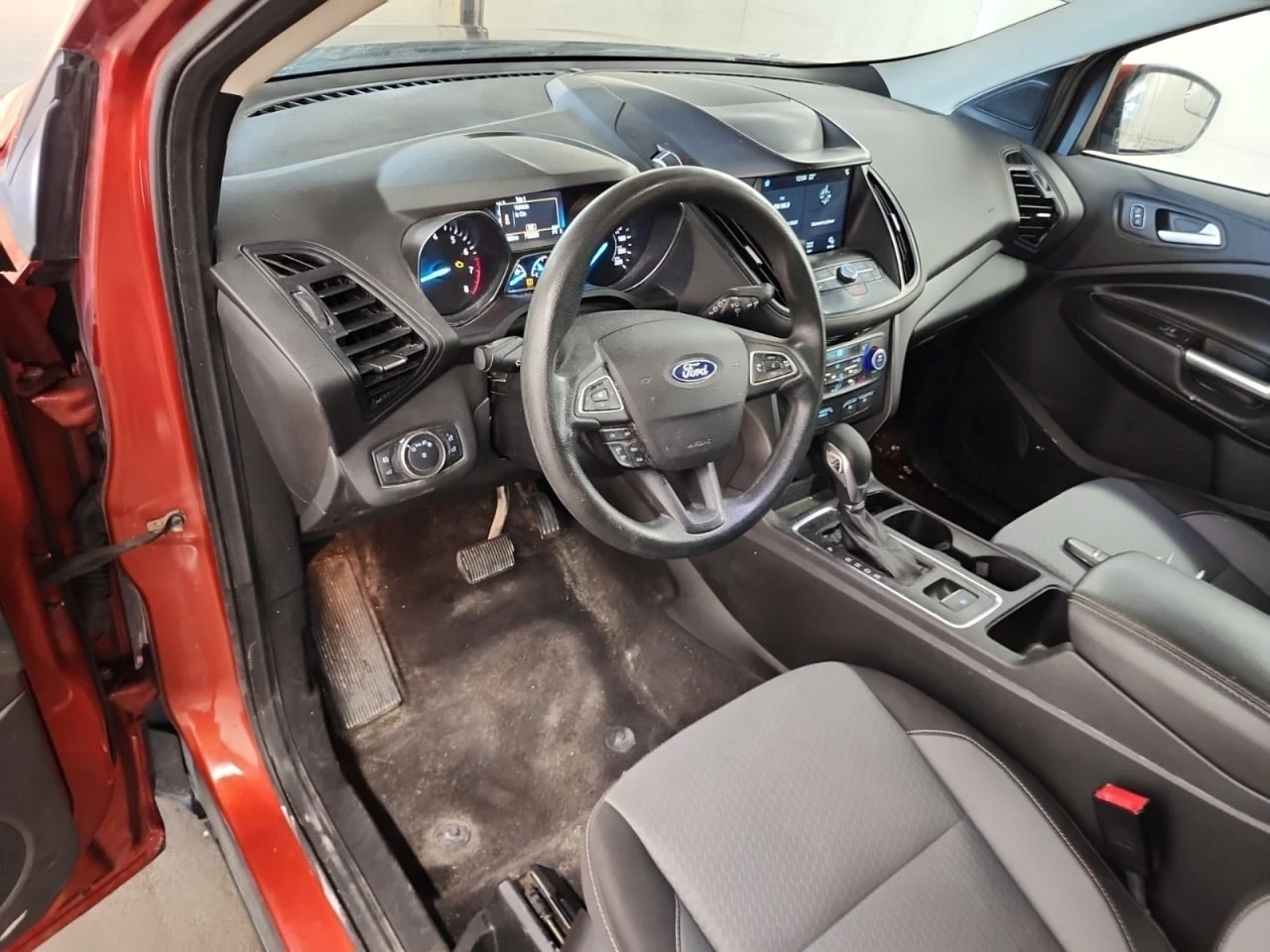 Ford Escape CARFAX* АВТОФИНАНСИРАНЕ БЕЗ ПЪРВОНАЧАЛНА ВНОСКА - изображение 9